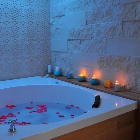 فندق مبيت وإفطار Bluotranto 4*