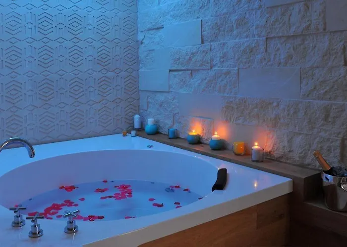 Oda ve Kahvaltı Bluotranto 4*